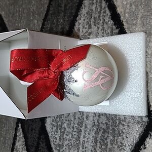 VICTORIA SECRET LIMITED EDITION COLLECTOR'S CHRISTMAS ORNAMENT